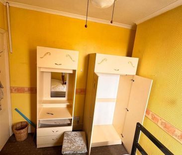 2 bedroom end of terrace house to rent - Photo 6