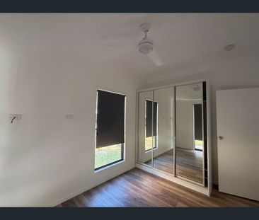 10 Topaz Street, Russell Island, Qld 4184 - Photo 6