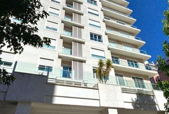 4 Bedroom Apartment with parking, Telheiras, Lisboa