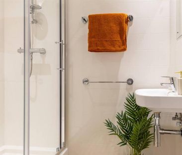 1 bedroom in a flat share to rent - Photo 1