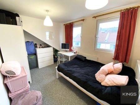 6 bedroom flat to rent - Photo 4