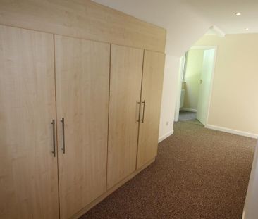 4 bedroom detached house to rent - Photo 6