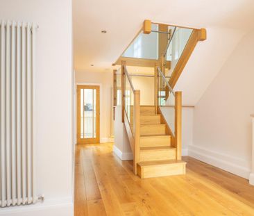 5 bedroom detached house to rent - Photo 2