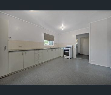 99 Columba Street, Inala, Qld 4077 - Photo 6
