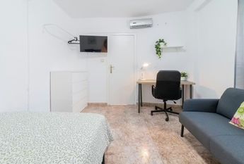 Carrer Verge de lOlivar, Torrent, Valencian Community 46900