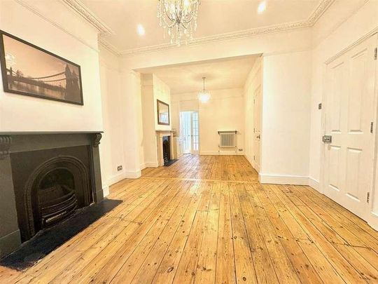 Claxton Grove, London, W6 - Photo 1