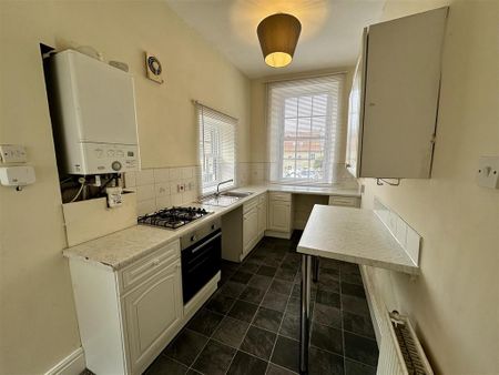 2 bedroom terraced house to rent - Photo 5