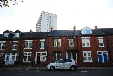 3 Bed - Claremont Road, Spital Tongues - Photo 3