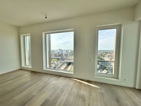 Luxueus appartement met 3 slaapkamers en mooi verzicht te huur - Photo 2
