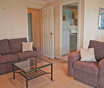 2 Bed Flat, Fairfax Mews, E16 - Photo 2