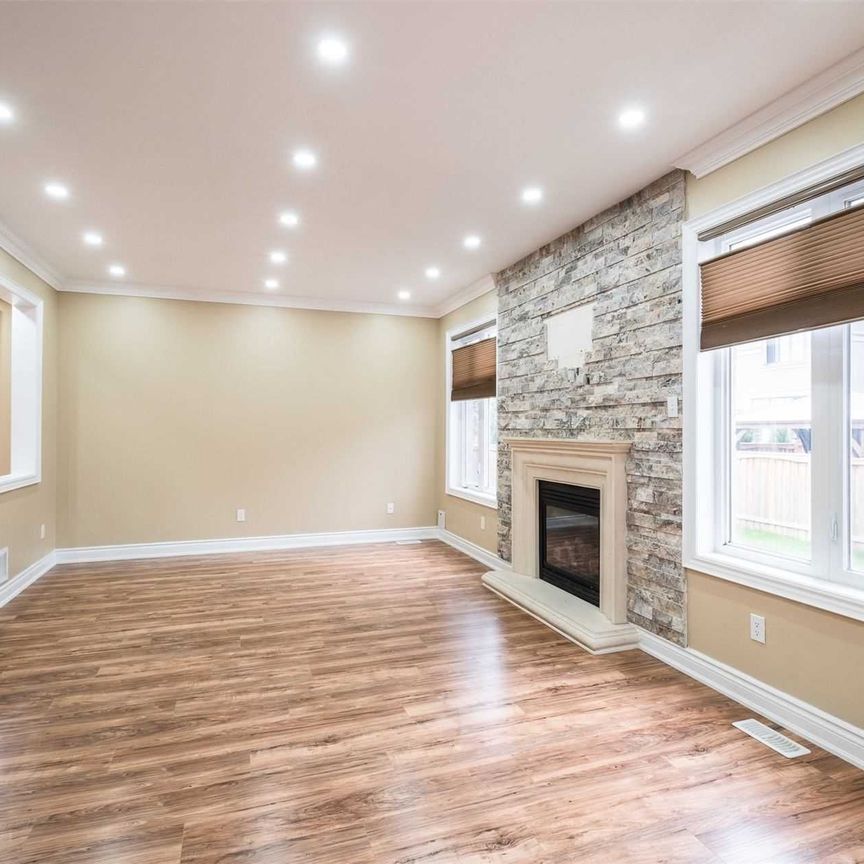 For Lease - 49 Garyscholl Road Unit# Upper, Vaughan, Ontario - Photo 1