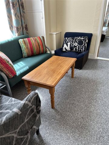 4 bedroom terraced house to rent - Photo 3