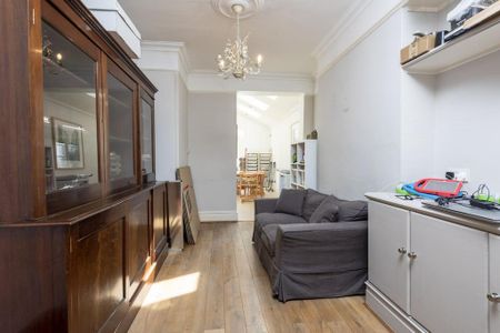 5 bedroom property to rent - Photo 2