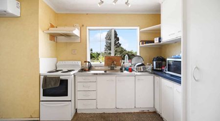 Charming spot with river views! - Photo 3