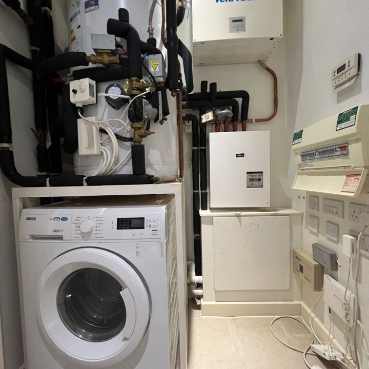 2 Bed Flat, Hawfinch House, NW9 - Photo 1