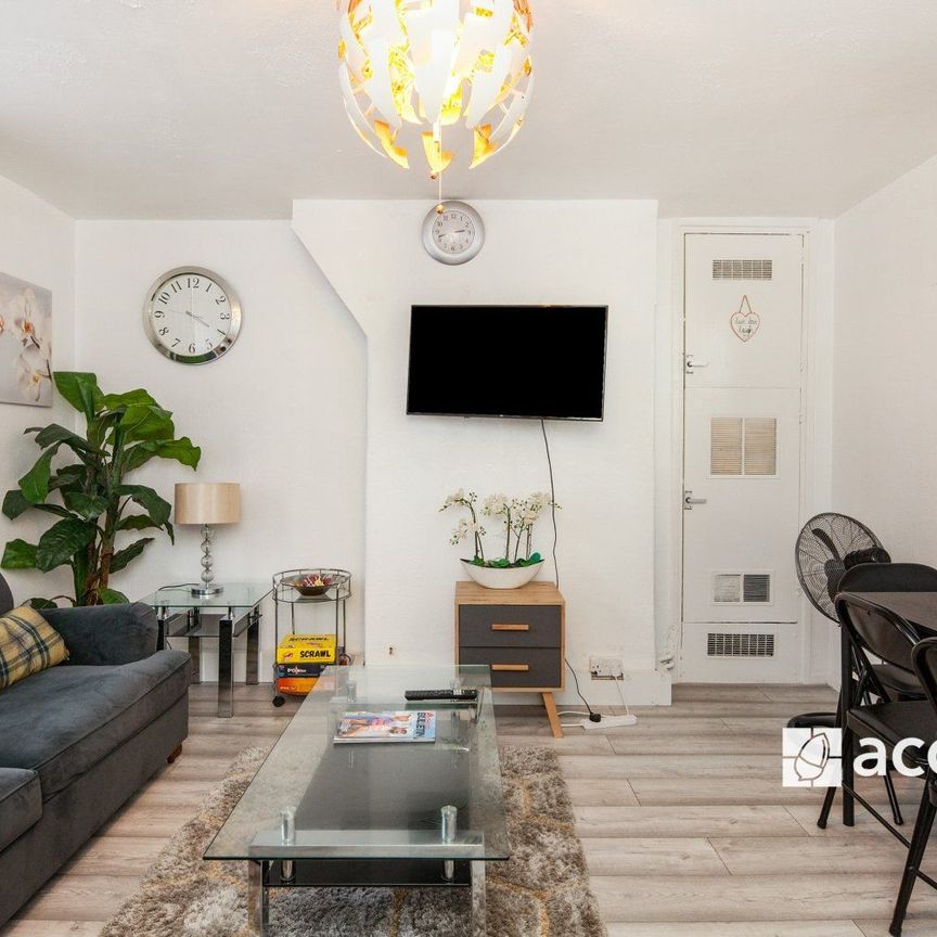 Barville Close, London, SE4 - Photo 1