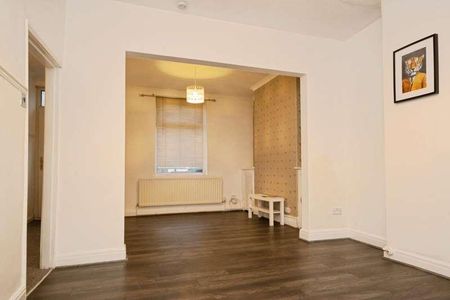 Robert Street, Cathays, Cardiff, CF24 - Photo 3