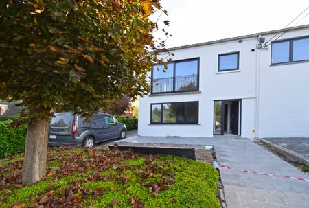 VOLLEDIG GERENOVEERD APPARTEMENT MET GARAGE - Foto 4