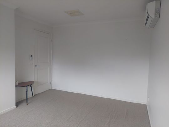 Glen Waverley - Photo 1