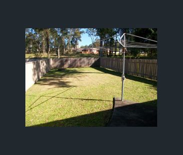 WELL PRESENTED NEAT & TIDY 2 BEDROOM UNIT!!! - Photo 2