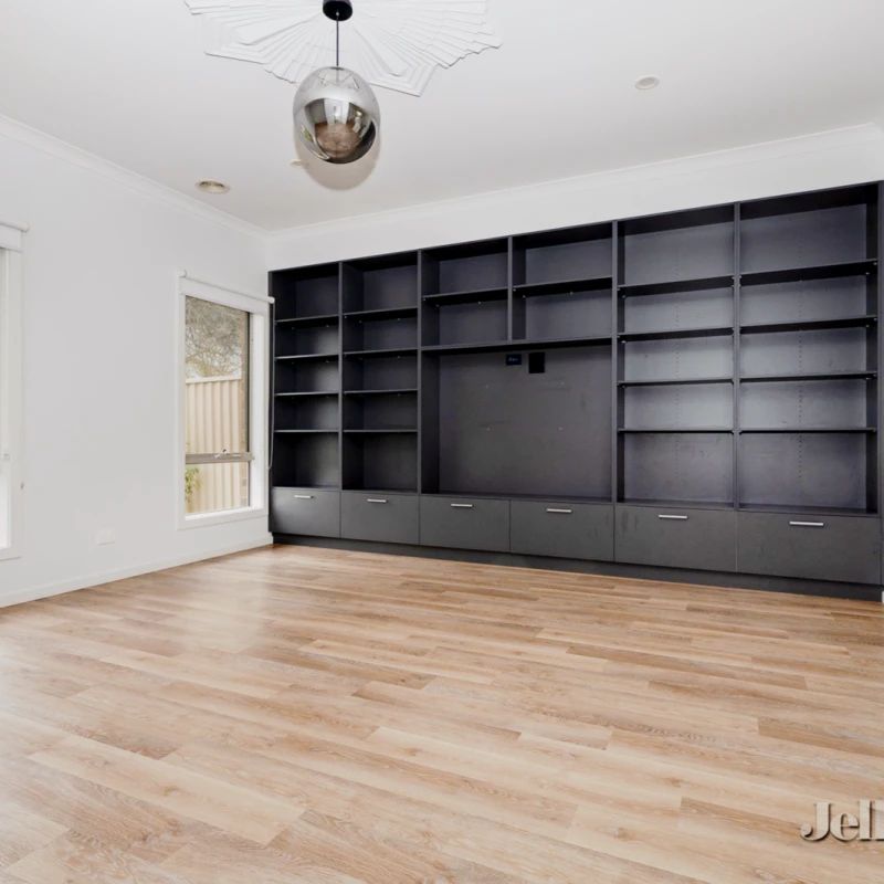 3 Bed, 2 Bath - Photo 1