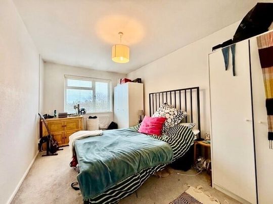 Edmunds Road, HERTFORD - Photo 1