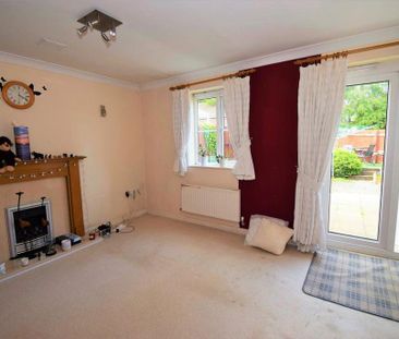4 bedroom semi-detached house to rent - Photo 5