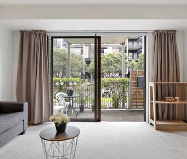 GROUND FLOOR ONE BEDROOM APARTMENT - Photo 1