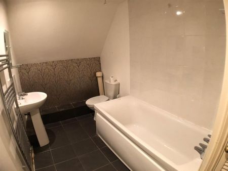 2 bedroom maisonette to rent - Photo 4