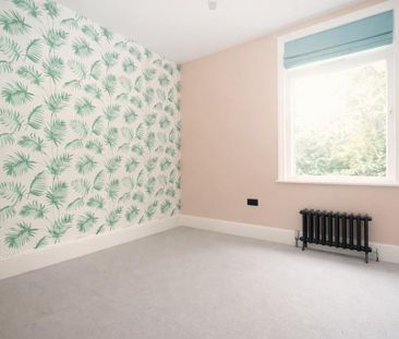 4 bedroom terraced house to rent - Photo 4