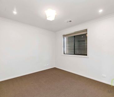 Spacious Family Home in Forde - Photo 5