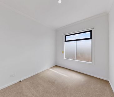 9 Fen Walk, Point Cook, Vic 3030 - Photo 1