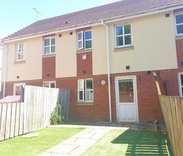 2 bedroom terraced house to rent - Photo 1