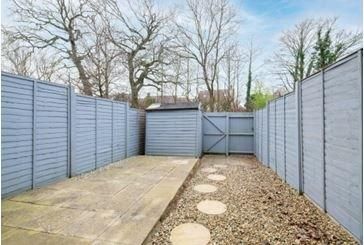 2 bedroom terraced house to rent - Photo 4