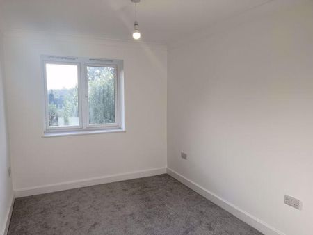 4 bedroom detached house to rent - Photo 3