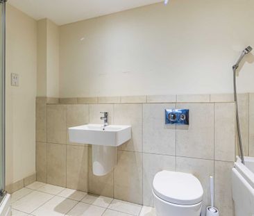 2 bed Flat for rent - Photo 4