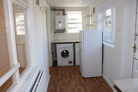 Kingston Road, High Wycombe - Photo 4