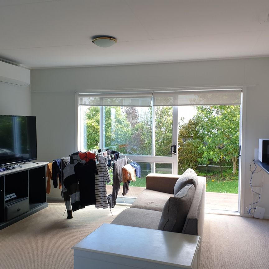 Maungaraki Living - Photo 1