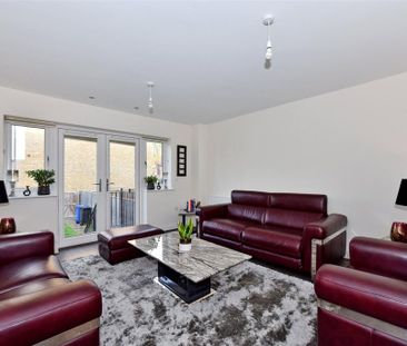 3 bedroom end of terrace house to rent - Photo 5