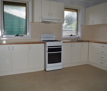 4 Collins Street, Heidelberg Heights - Photo 3