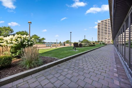 Welcome to Your Fully Furnished, Waterfront Retreat in Downtown Sarnia - Photo 2