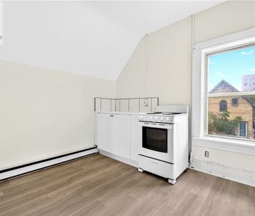 15 WARNOCK Street Unit# Upper, Cambridge, Ontario, N1R2A7 - Photo 2