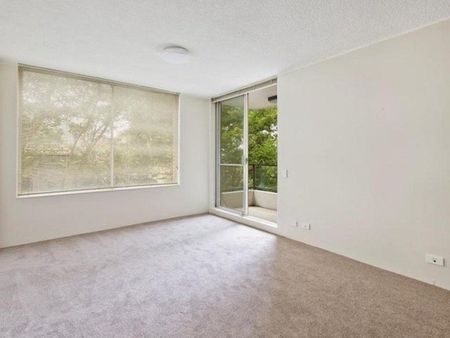 2/34 Sinclair Street, Wollstonecraft - Photo 3