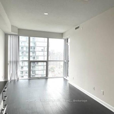 Yonge/Parkhome-Luxurious 1Bdrm 1Bath 1Parking - Photo 4