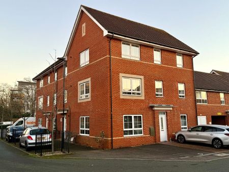 2 Bedroom Flat / Apartment - Charles Arden Close, Southampton - Photo 5