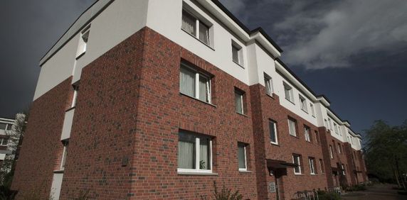 2 Zimmer Mietwohnung in Elmshorn top modernisierte 2 Zimmer Wohnung zum 16.03.2022 - Foto 2