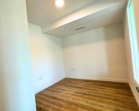 For Lease - 325 University Avenue Unit# 208, Cobourg, Ontario - Photo 4