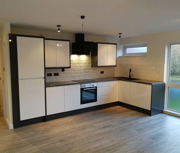 1 Bed Flat, Tatton Court, M14 - Photo 2