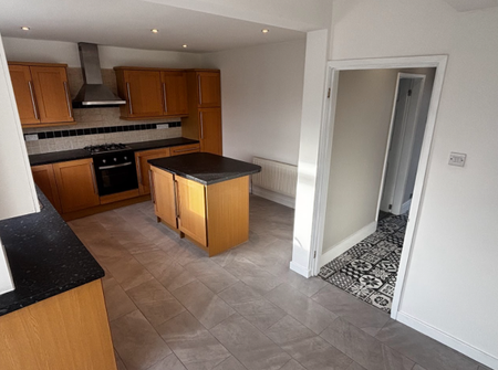 Little Barn Lane, NG18, Property for rent - Photo 4