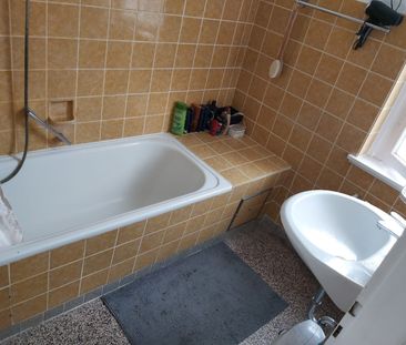Zimmer 16,88 m² innerhalb einer 5er-WG // 1.OG re Zi. 7168 - Photo 2